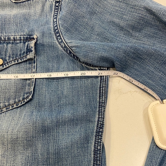 American Eagle Outfitters Vintage Denim pearl snap Shirt - Picture 7 of 8